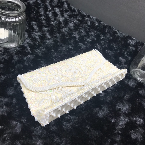 Vintage Kane M Ivory Sequin and Beaded Clutch - Picture 3 of 8
